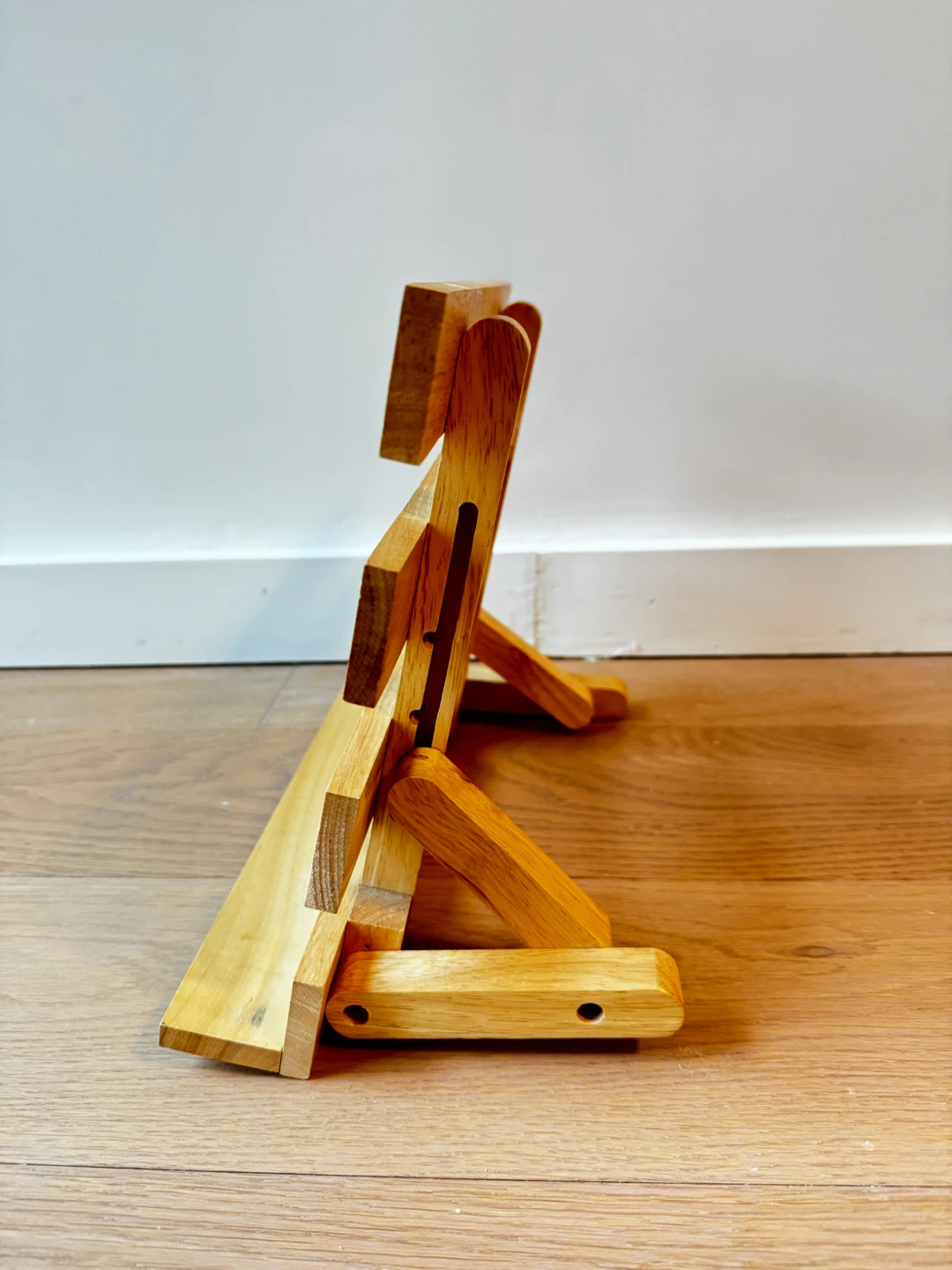 Hand-made wooden book stand - photo 2