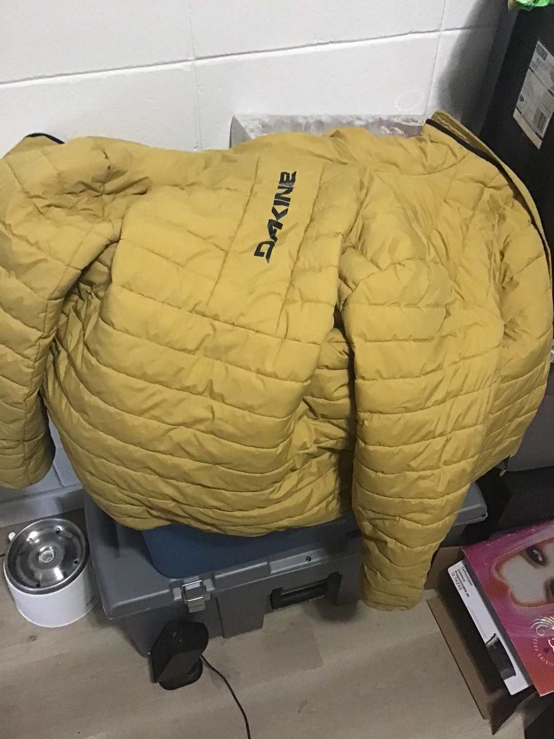 Dakine Puffer Jacket