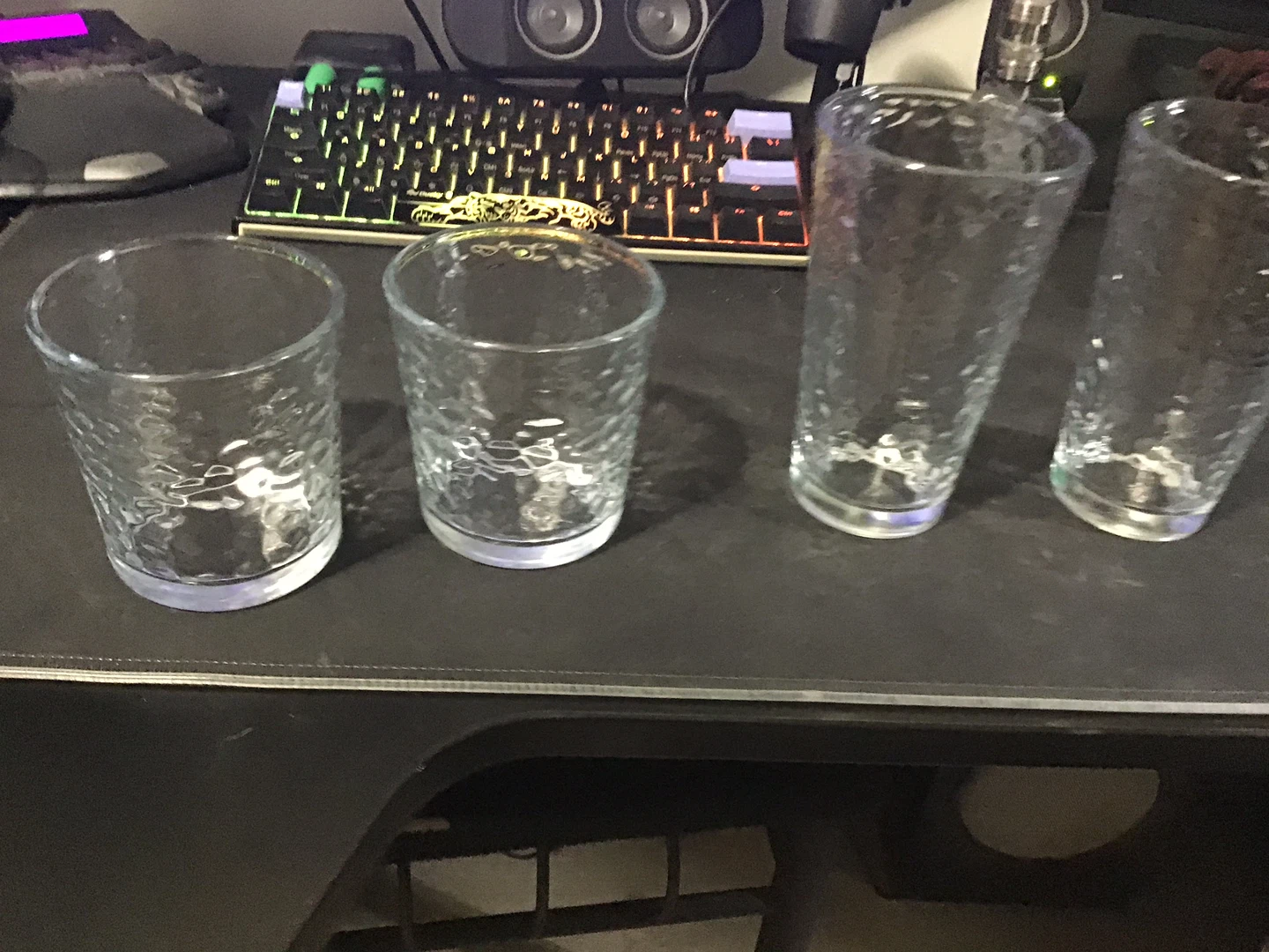 Set of 4 Textured Glass Tumblers