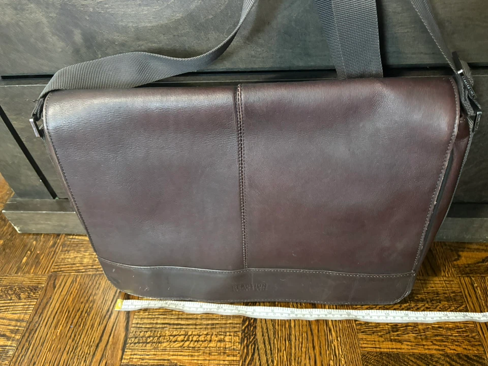 Keneth Cole Reaction Mens Messenger Computer/laptop Bag - photo 2