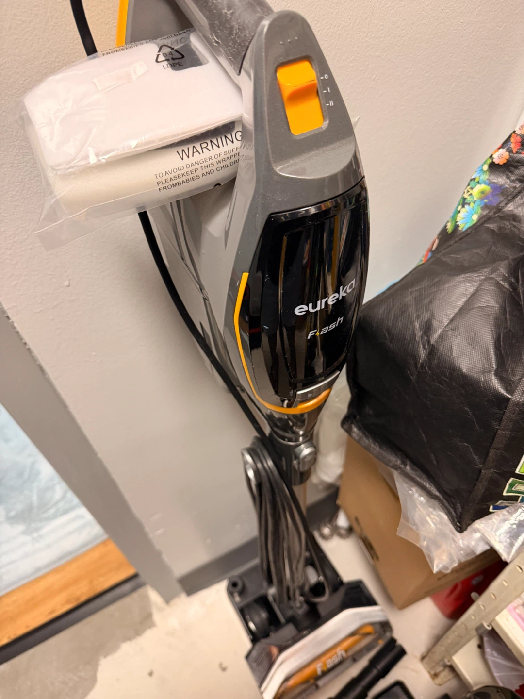 Eureka Flash Stick Vacuums - photo 4