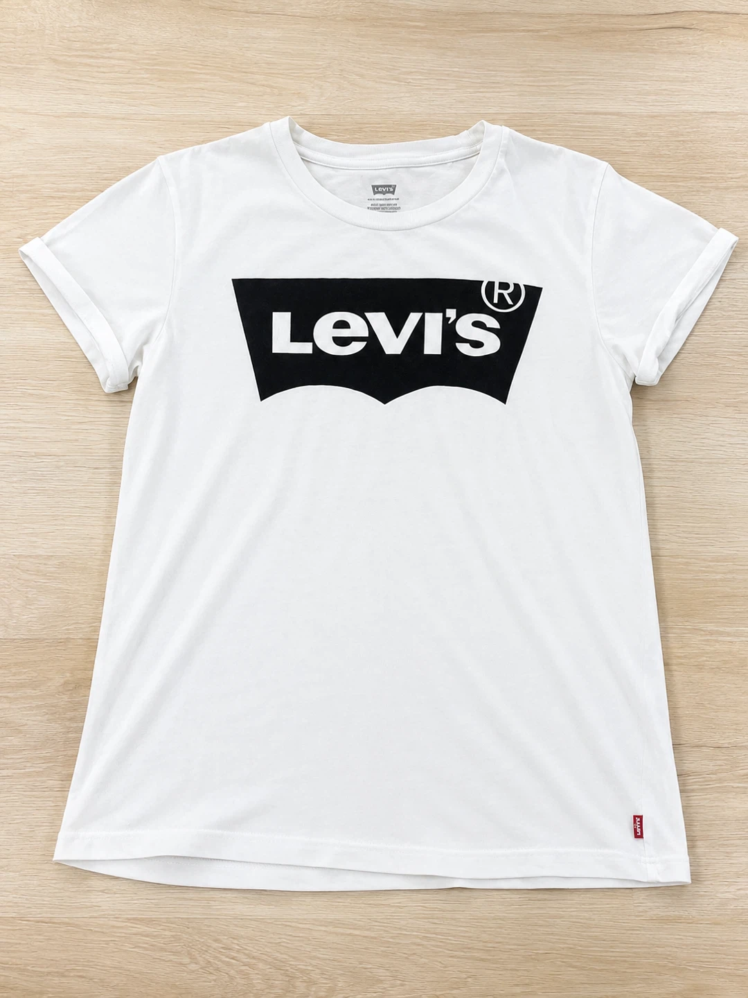 Graphic T- Shirts Bundle Lot- Levi, Gap & More