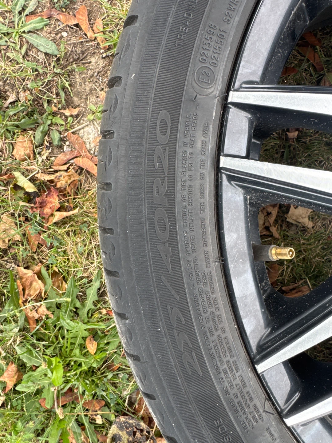 20" Alloy Rims with Michelin Tires all season - photo 2