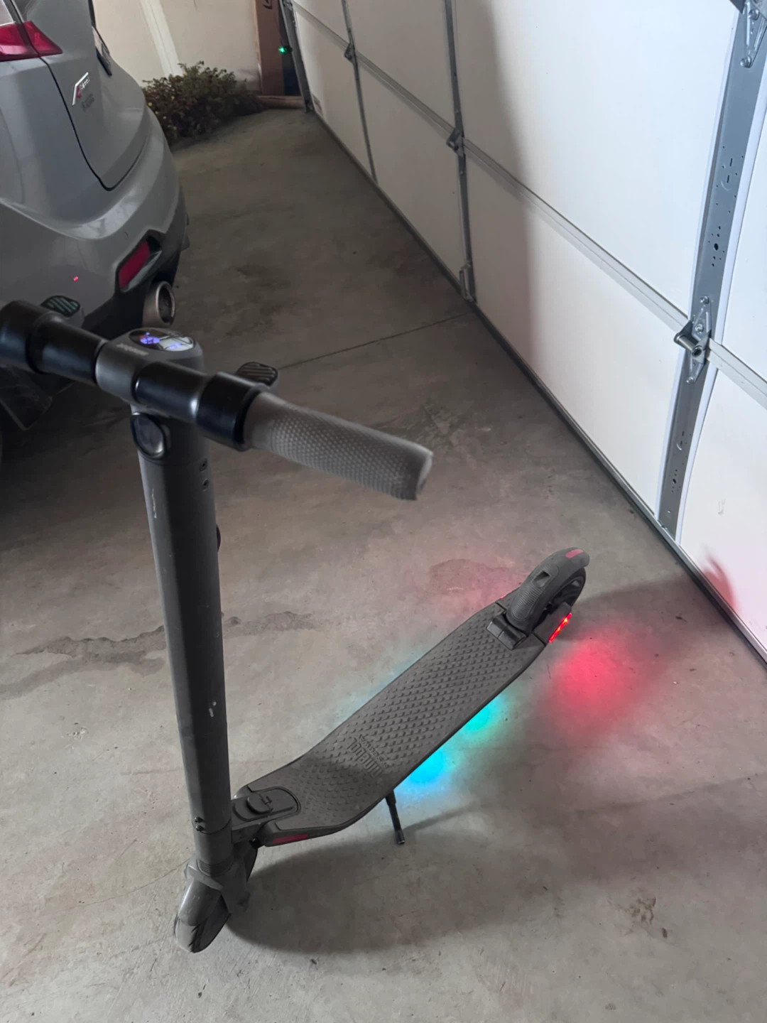 Ninebot segway e-scooter - photo 3
