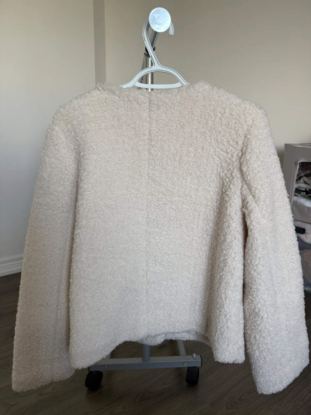 Elegant and Sophisticated Classic Wool Coat - photo 2