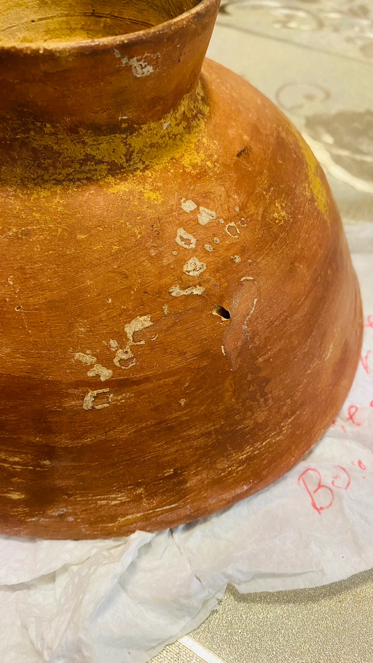 Vintage pottery footed bowl with chip - photo 2