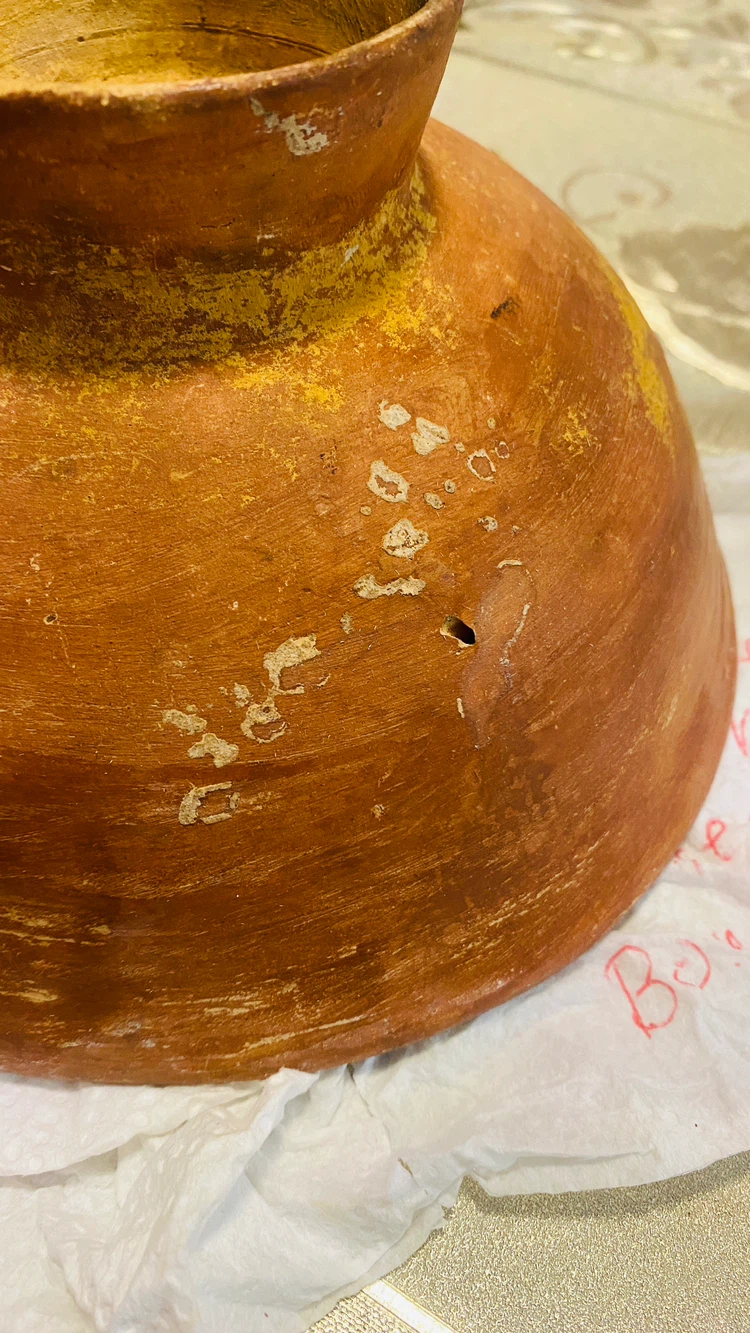 Vintage pottery footed bowl with chip - photo 3