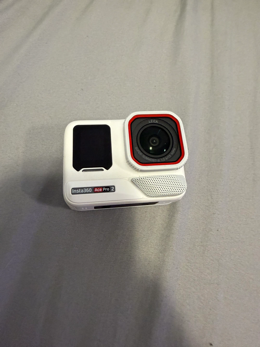 Insta 360 ace pro 2