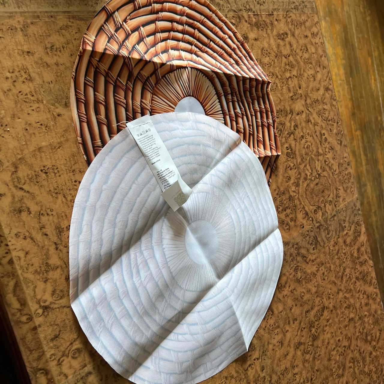 Round Fabric Placemat with Woven Texture Print - photo 2