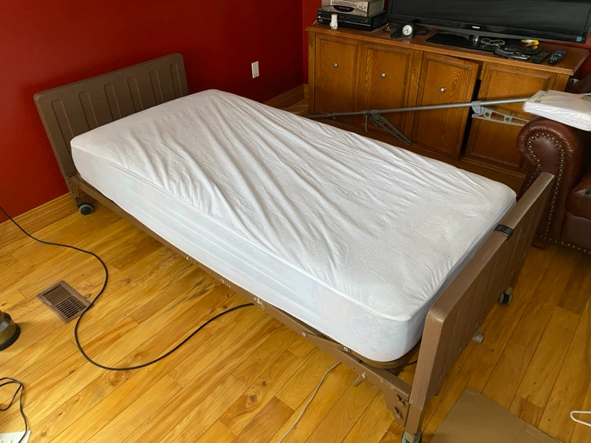 Adjustable Hospital bed for seniors