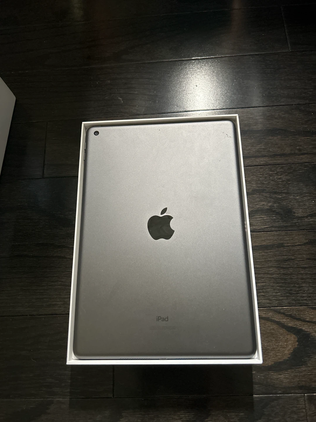 (BOOT LOOP) Apple iPad (7th Generation) Wi-Fi 32GB Space Gray