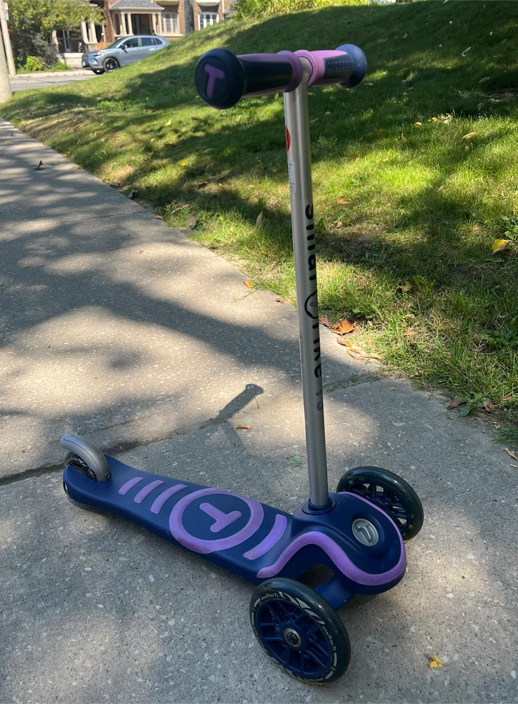 smarTrike T3 3-Wheel Kids Scooter - Purple/Blue (Mint Condition)