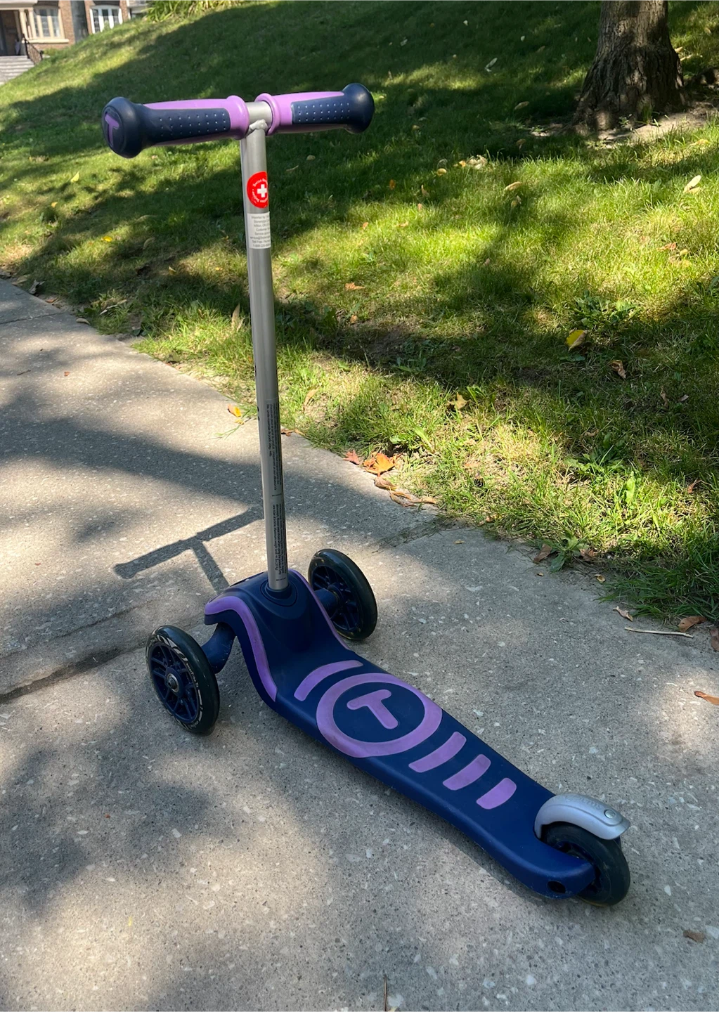 smarTrike T3 3-Wheel Kids Scooter - Purple/Blue (Mint Condition) - photo 2