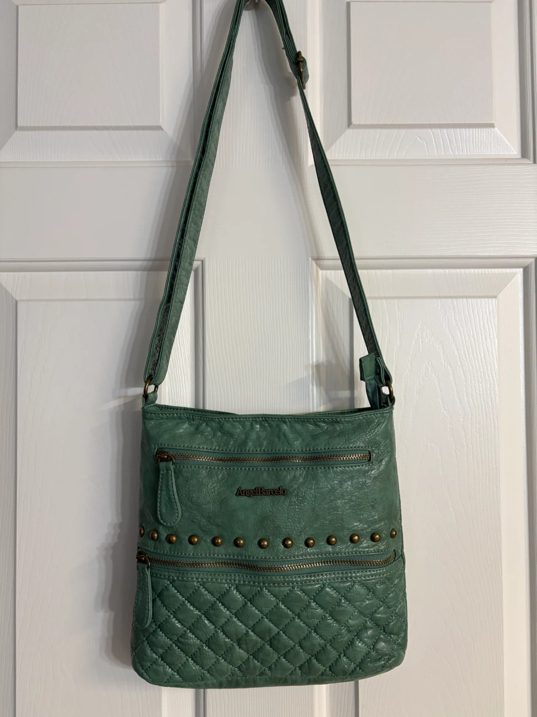 Angel Barcelo Green Faux Leather Crossbody Bag