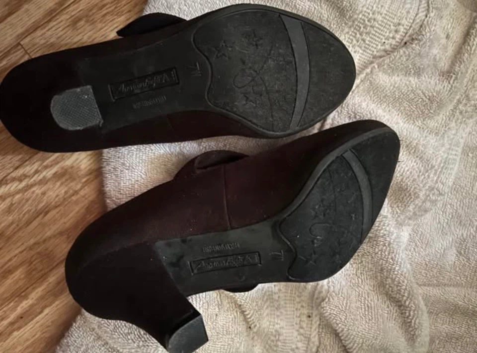 American Eagle Black Mary Jane Heels - Size 7W - photo 2