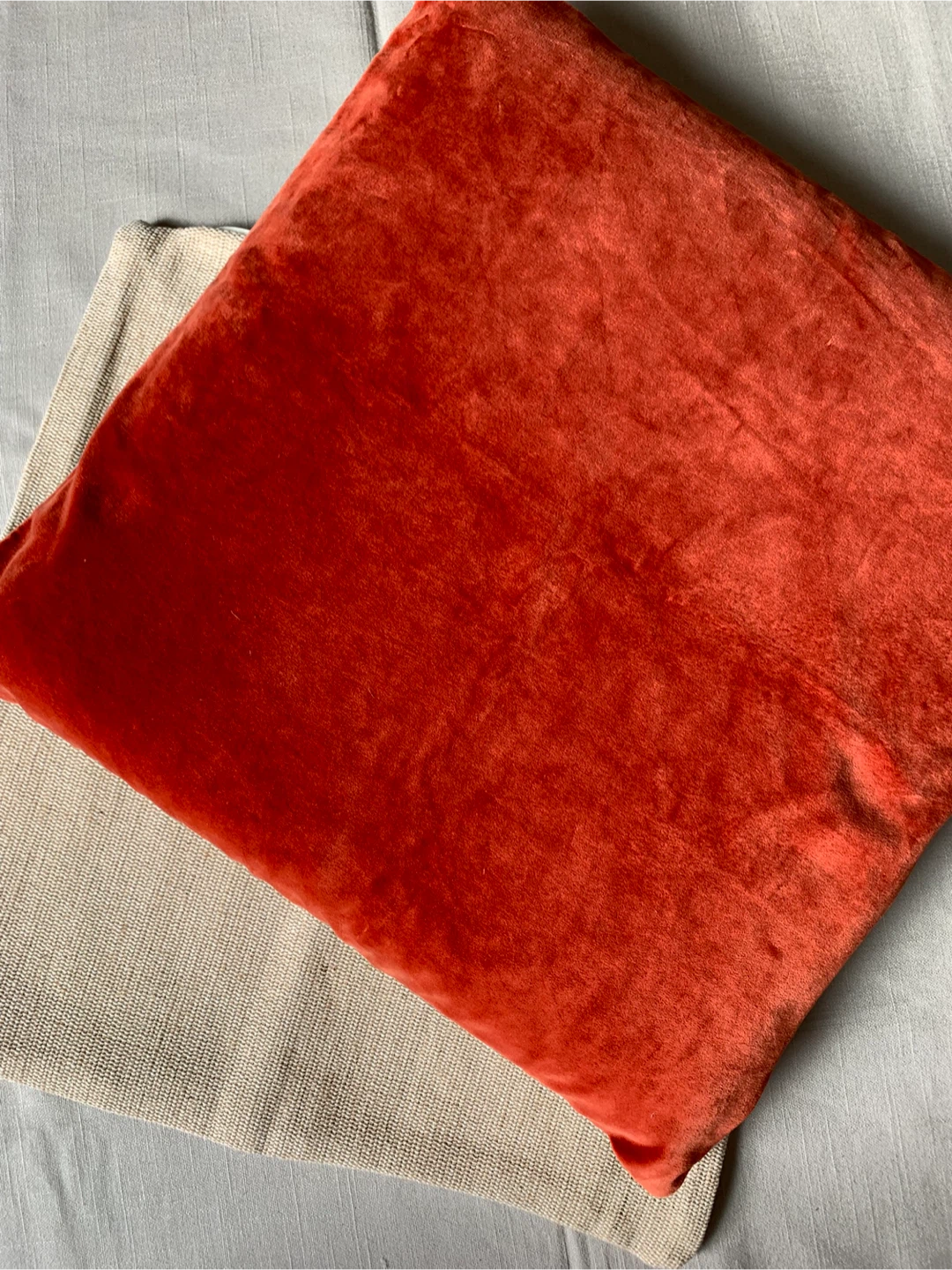 2x Throw Pillow Covers