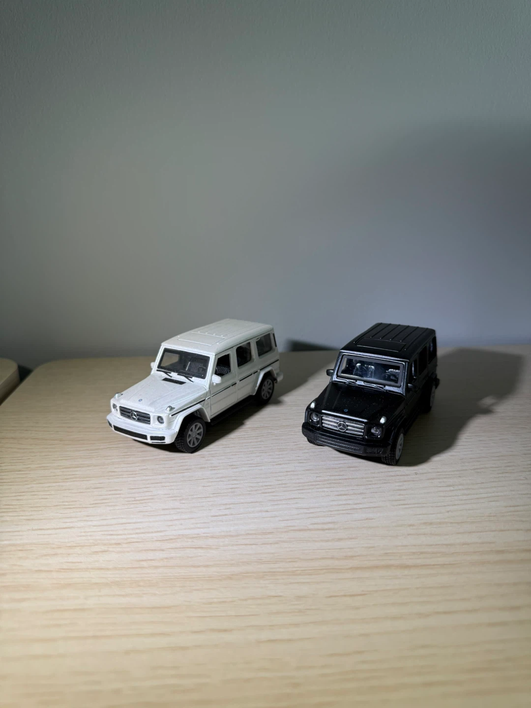 Mercedes-Benz G-Wagon Toy Cars (2-Pack) - photo 4