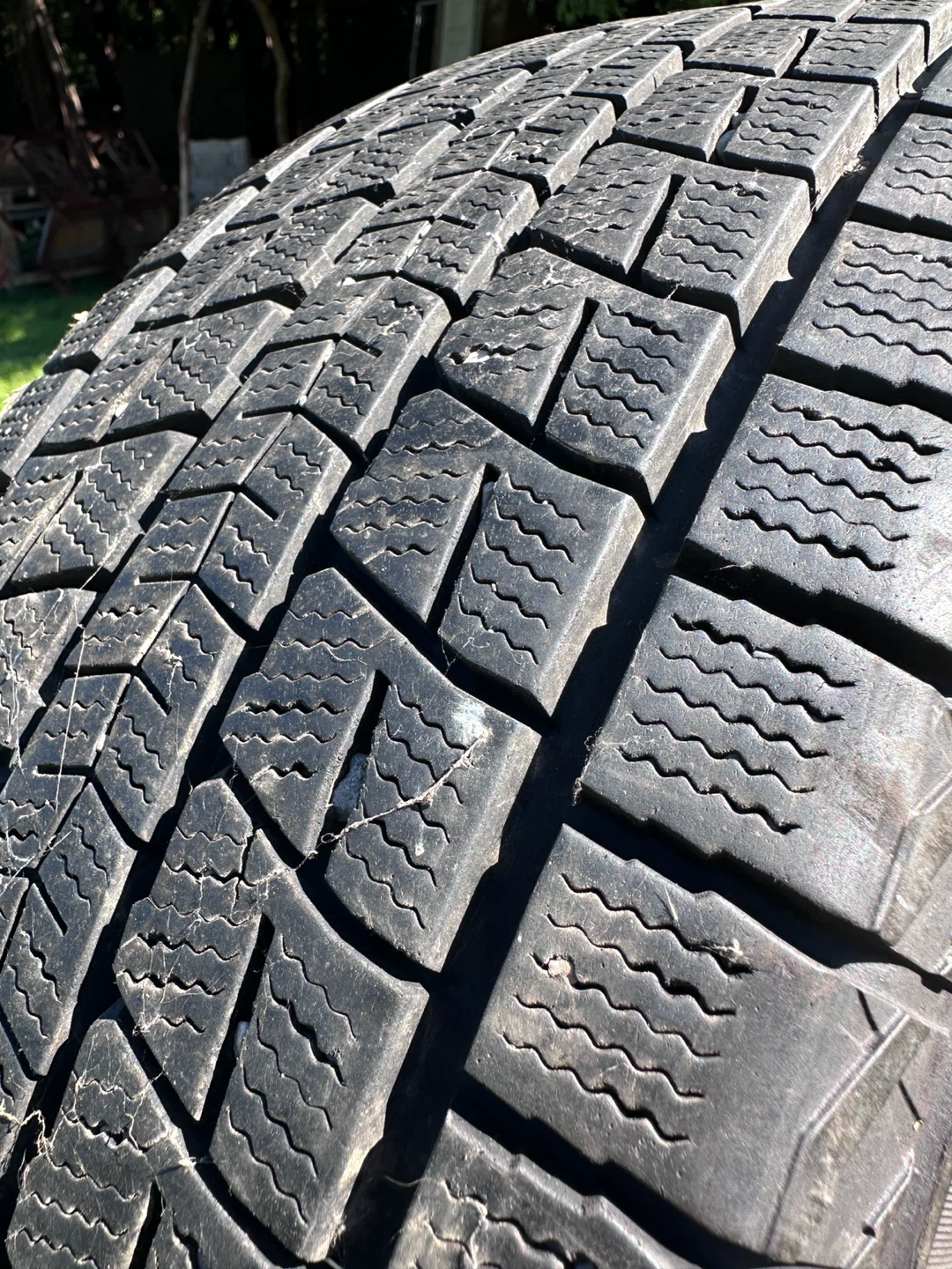 Dunlop Winter Maxx SJ8 Tires - 225/65R17 - photo 3