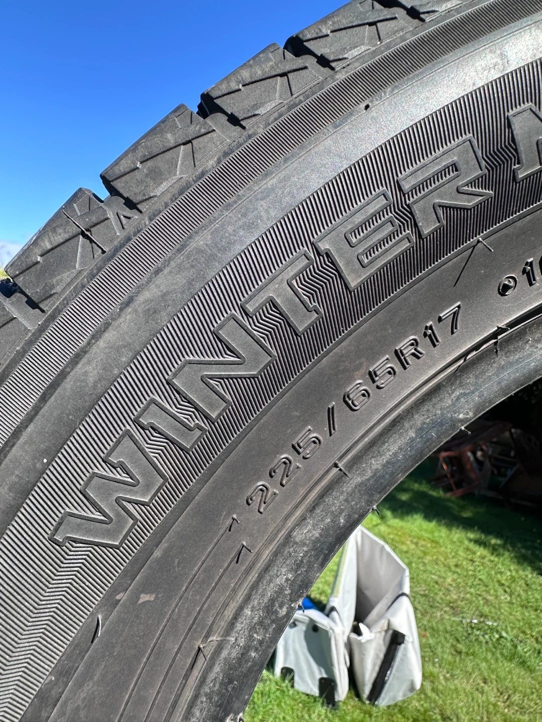 Dunlop Winter Maxx SJ8 Tires - 225/65R17 - photo 4