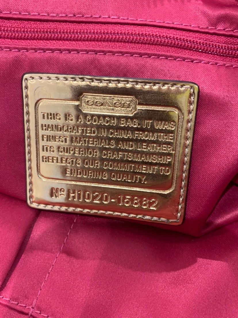 ✨ Coach Poppy Signature Tartan Appliqué Glam Tote ✨ - photo 3