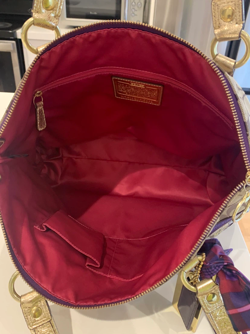 ✨ Coach Poppy Signature Tartan Appliqué Glam Tote ✨ - photo 4