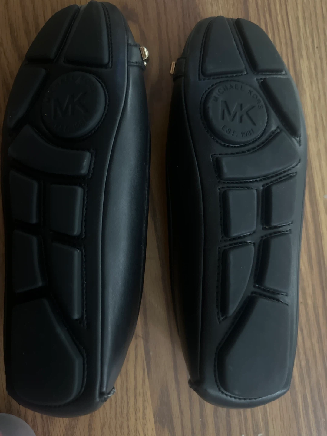 Michael Kors Black Leather Loafer Flats - photo 4