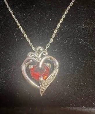 January Garnet birthstone necklace (New) (Authentic) - photo 3
