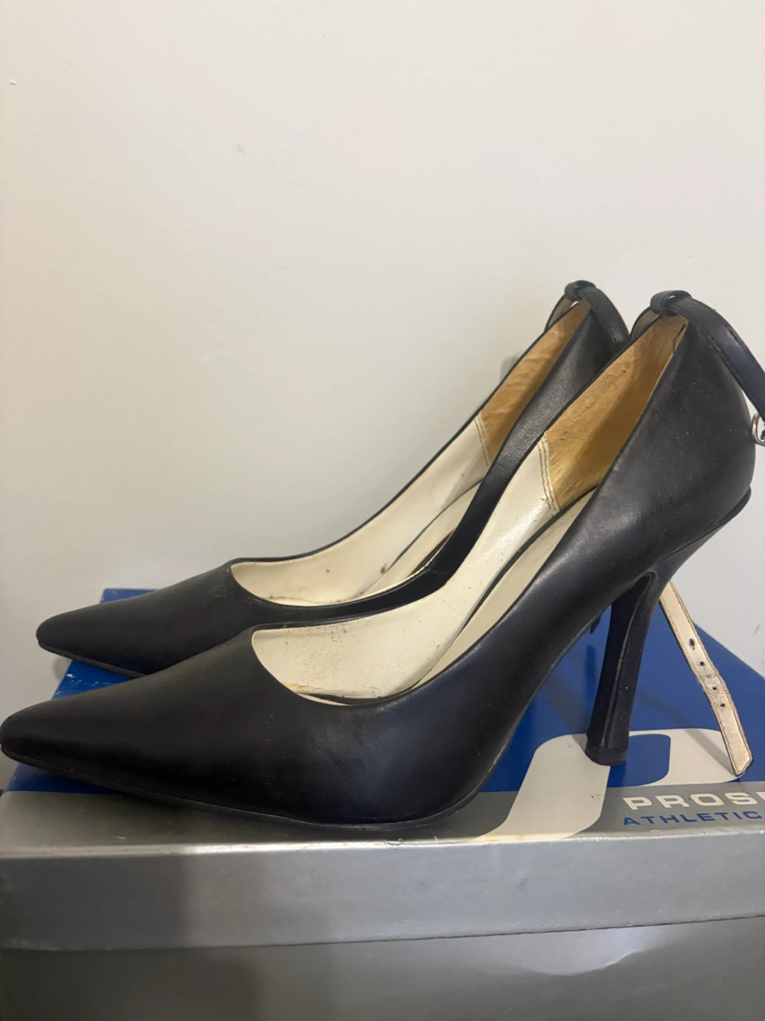Black Pointed Toe Heels - $10 OBO - photo 2