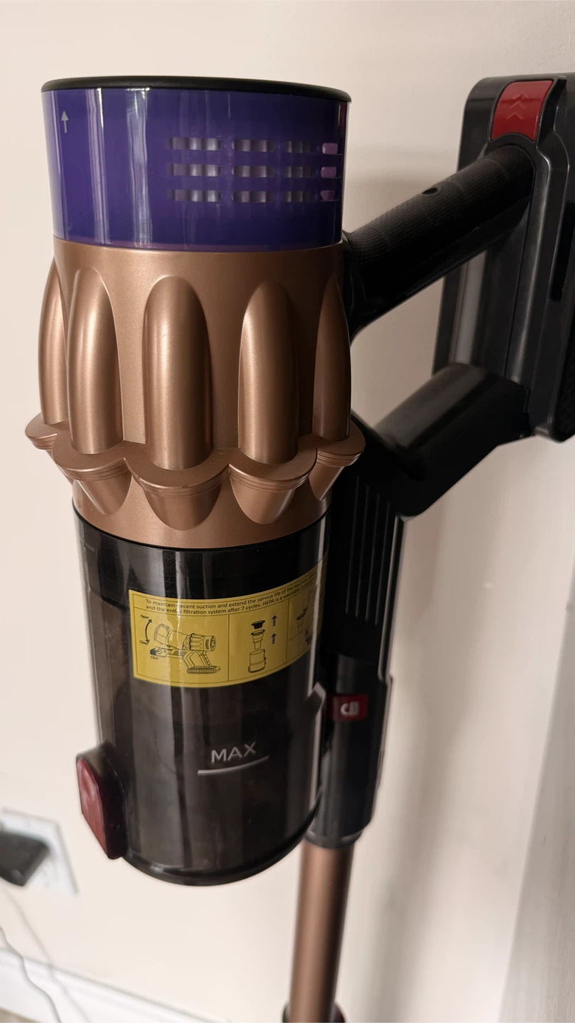 Cordless Vacuum Cleaner - photo 2