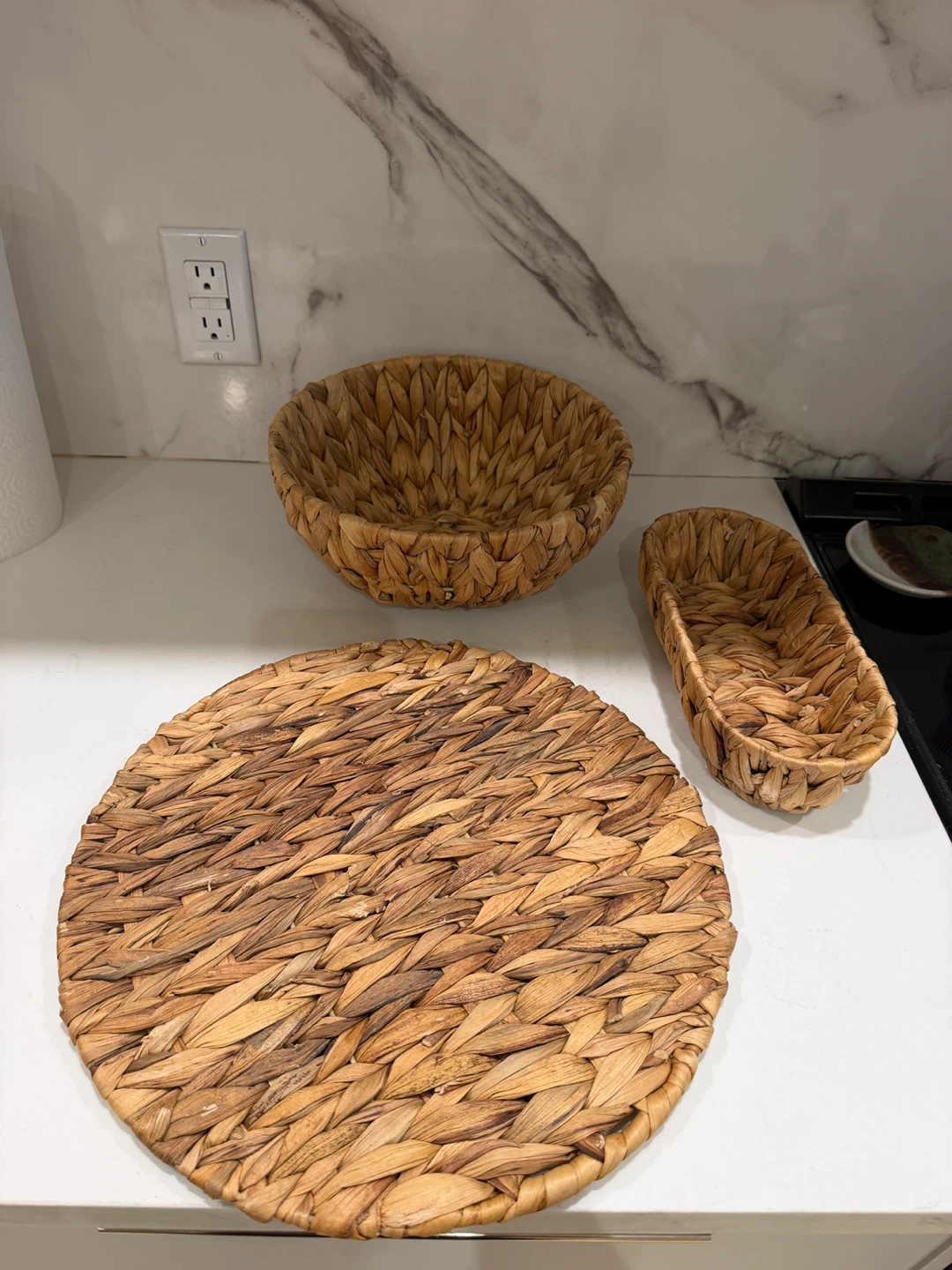 Set of 3 Woven Baskets & Placemat