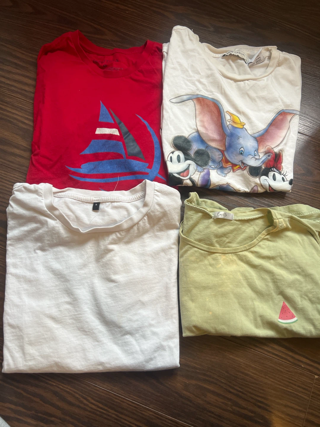 Women’s XS and S T-shirts — all must go together.
