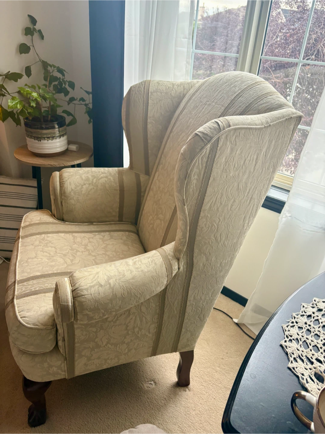Vintage Wingback Armchair - photo 3