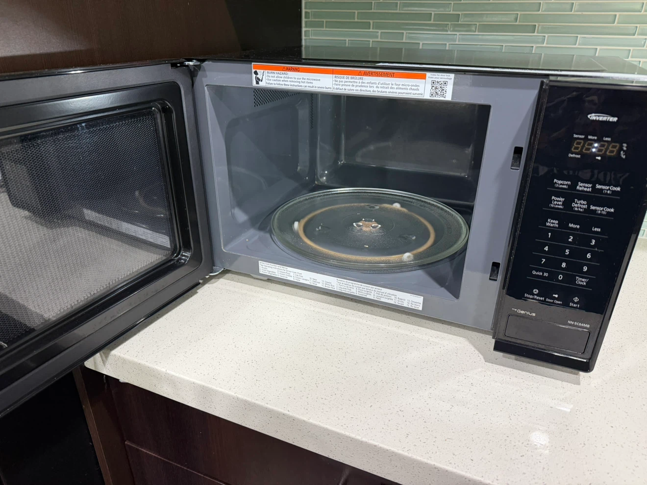 Panasonic 1.3 cu.ft. Inverter Microwave - Black - photo 2