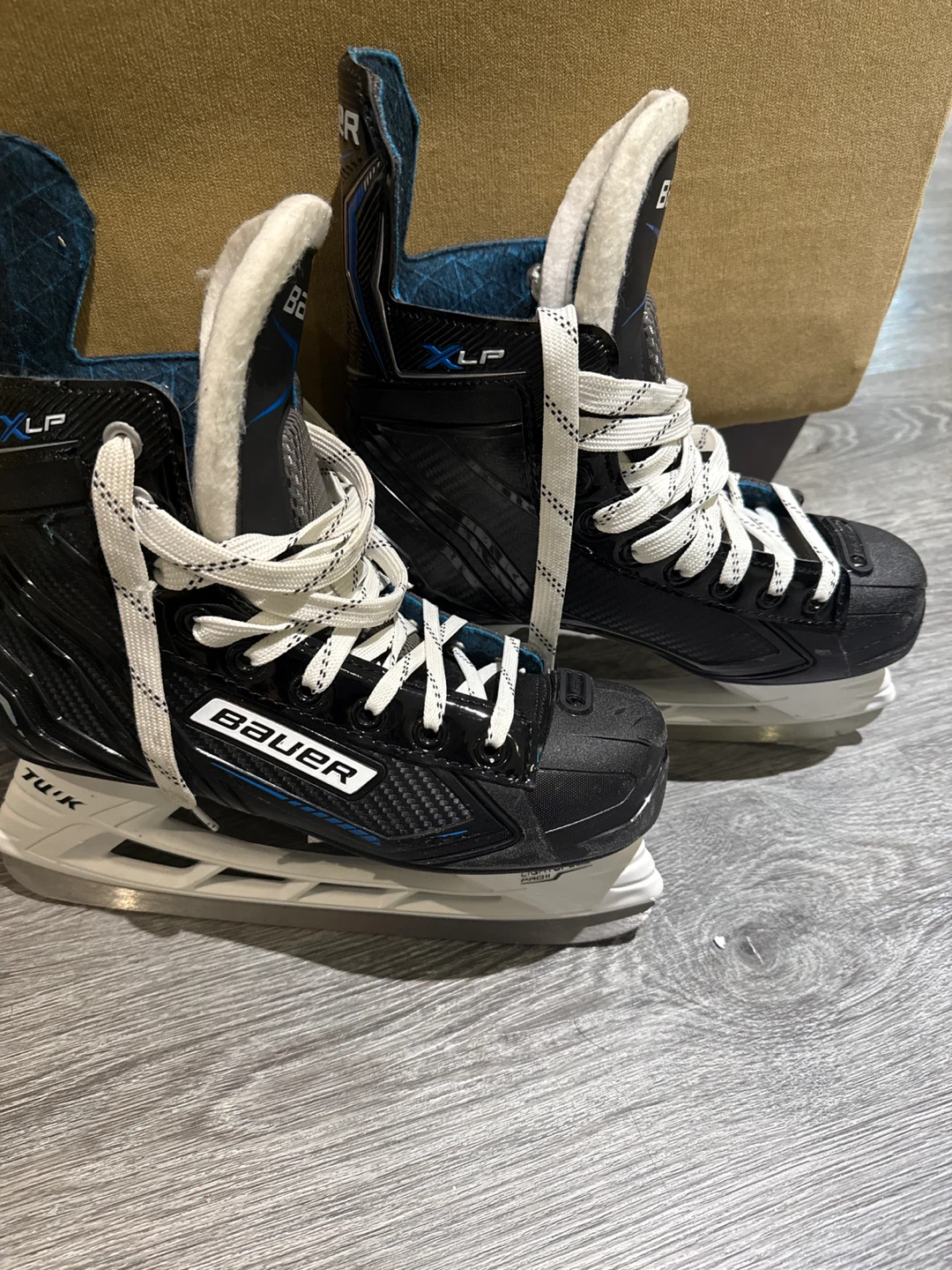 Bauer XLP Ice Skates
