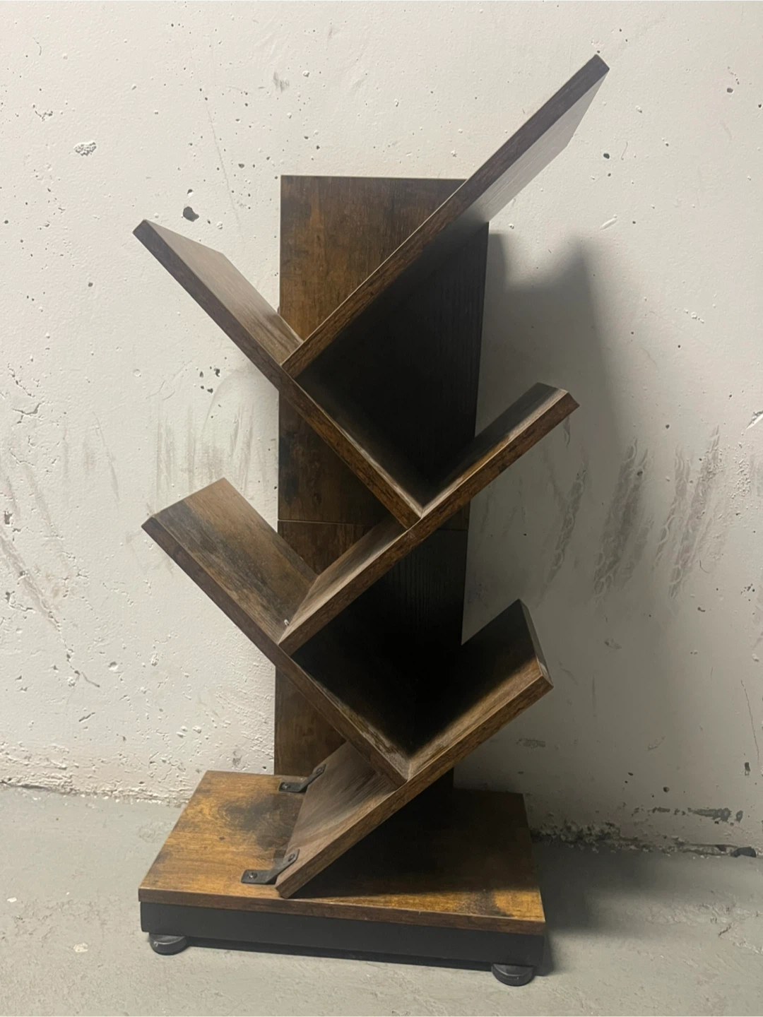 Wooden Tree Bookshelf