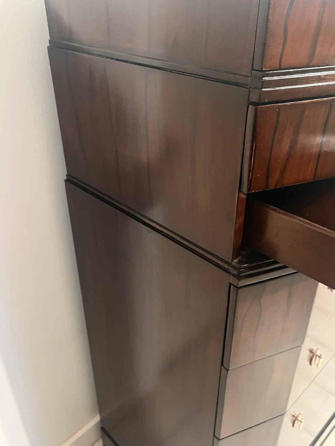 Large luxury Ralph Lauren Dresser - photo 4