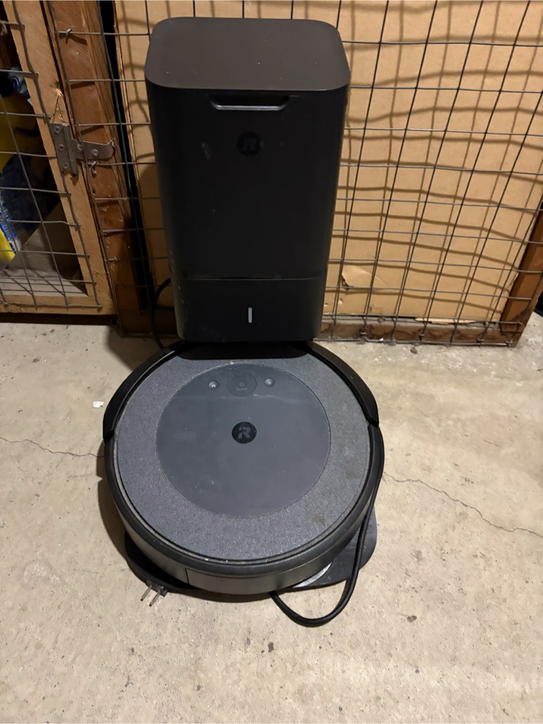 iRobot Roomba i7 Robot Vacuum