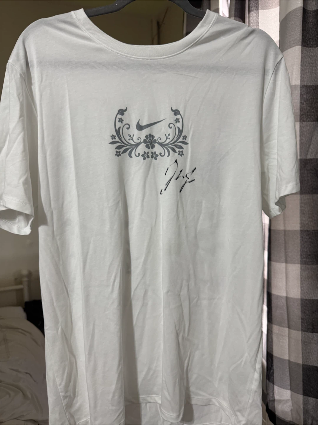 Nike alex eala signed T-Shirt Size G - photo 3
