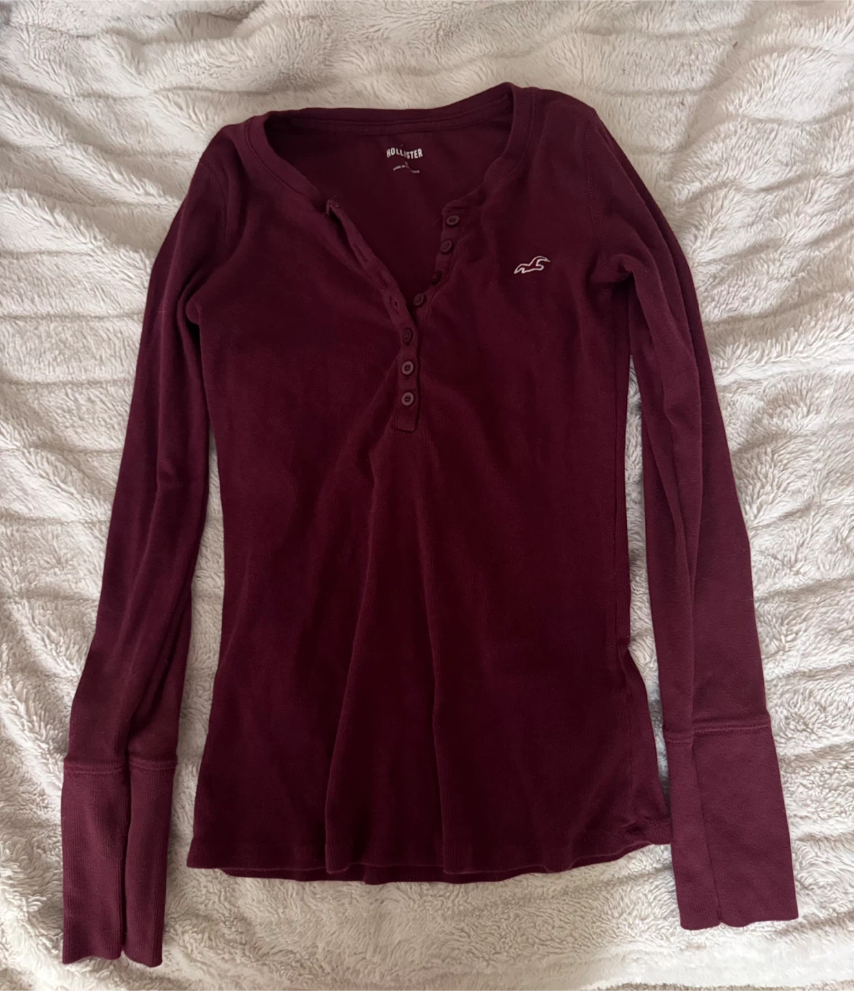 Hollister Icon Henley