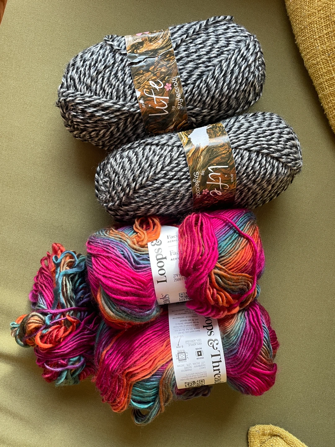 Yarn skeins