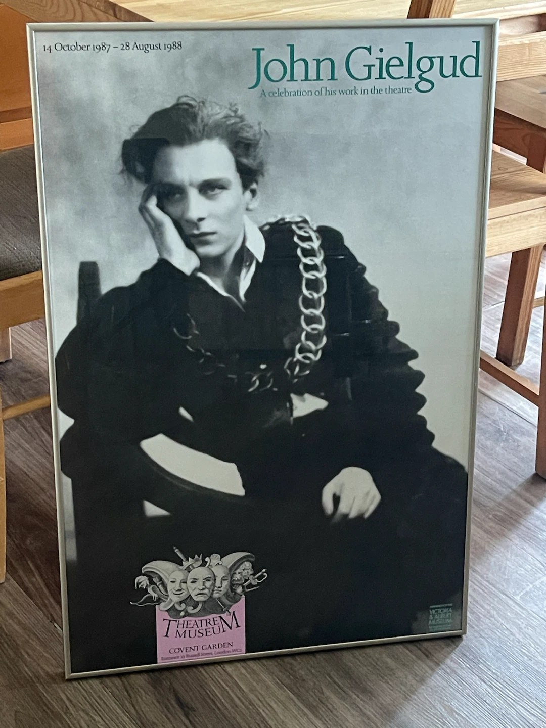 Framed Vintage Poster - Cool instant Art for your wall