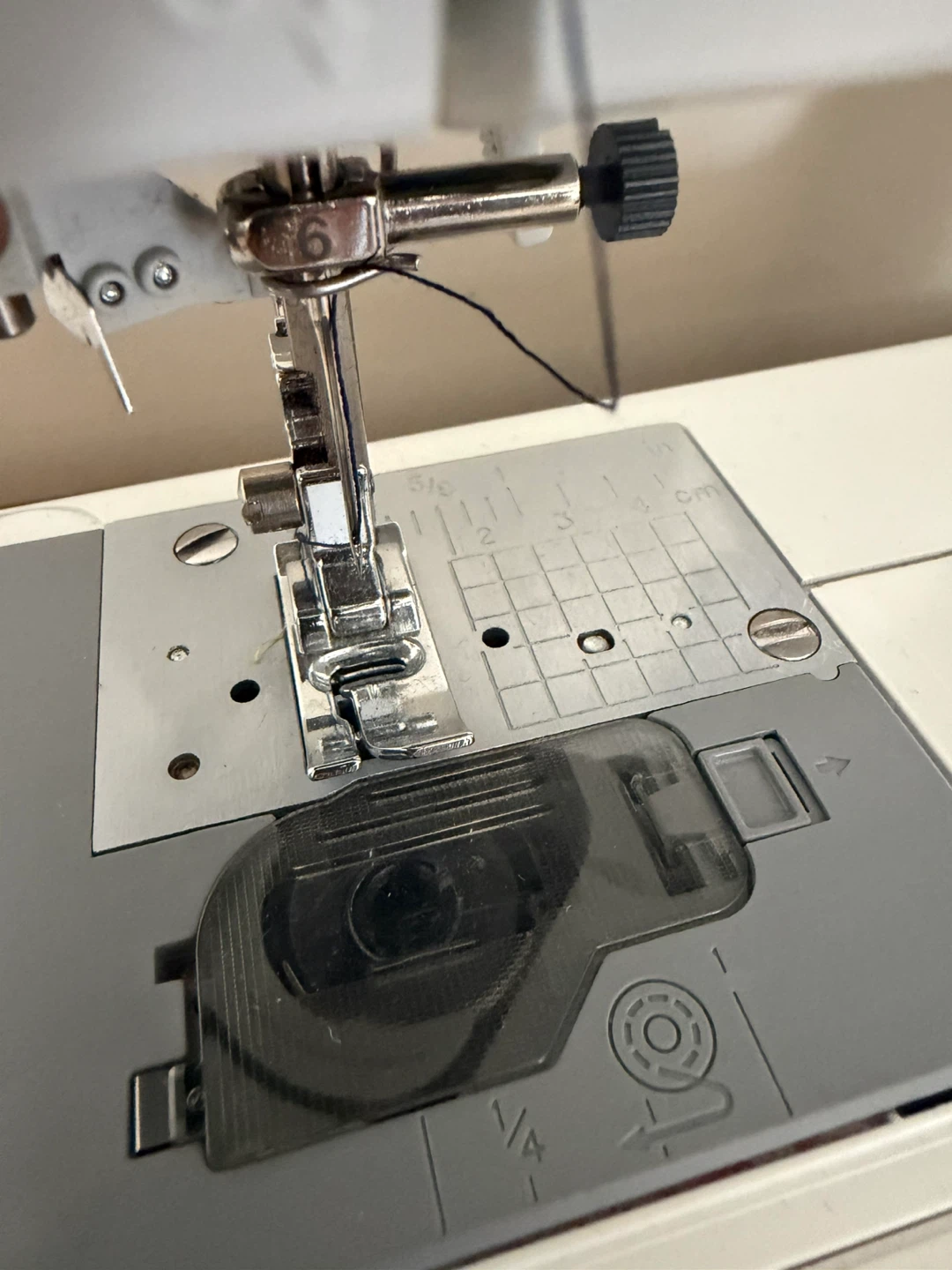 Free Arm Sewing Machine Brother XL2610 - photo 2