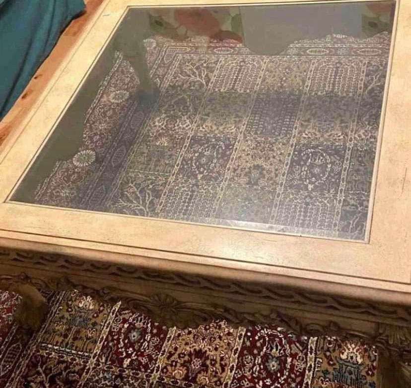 Moving sale
