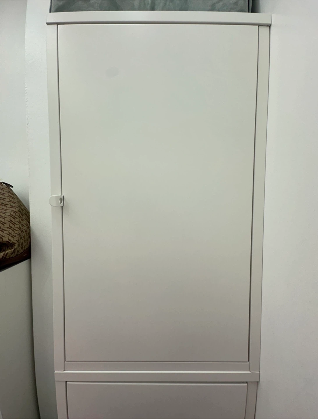 IKEA white metal cabinets - photo 2