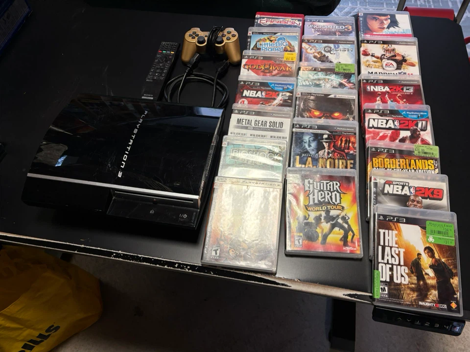PlayStation 3 Console with Games and Gold Controller - photo 3