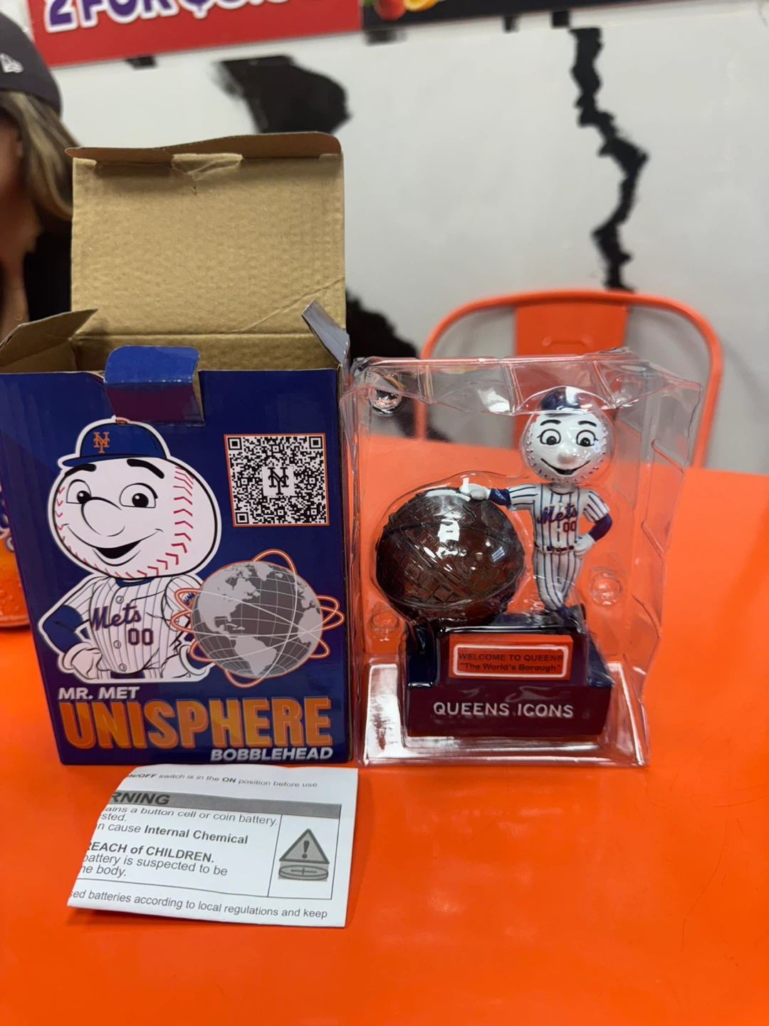 Mr. Met "Unisphere" Bobblehead - Queens Icons