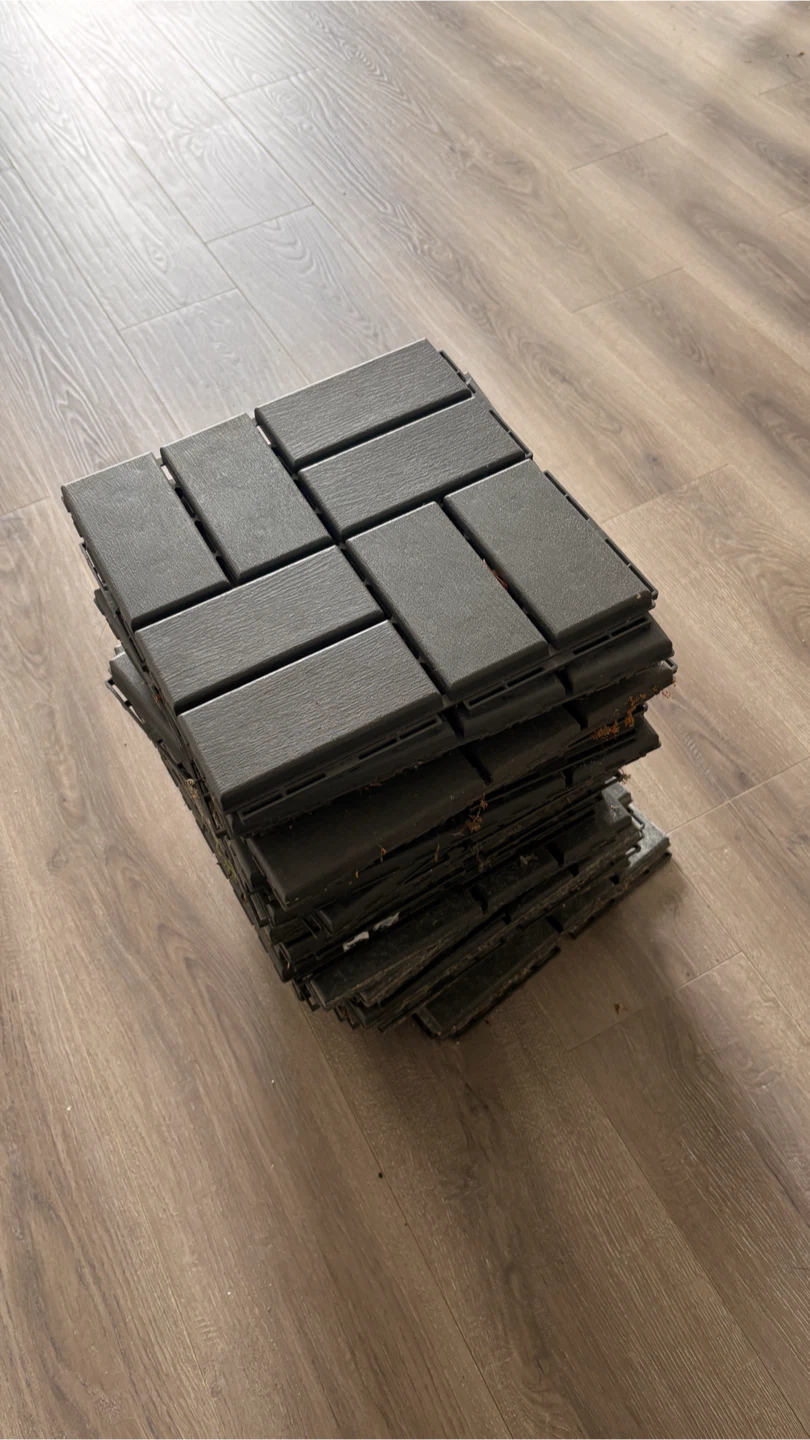 24 Deck Tiles