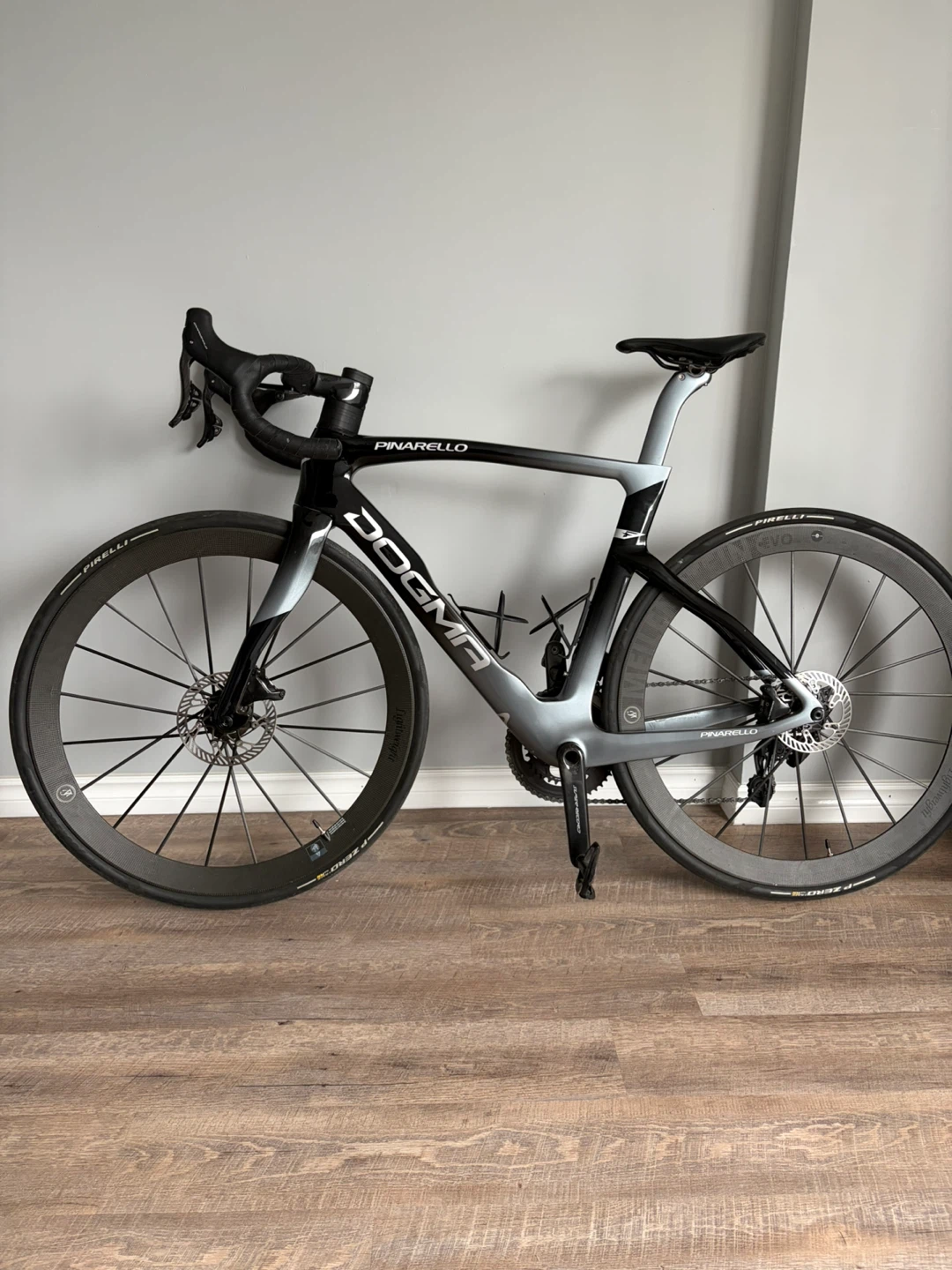 Pinarello Dogma F Disc Road Bike - photo 2