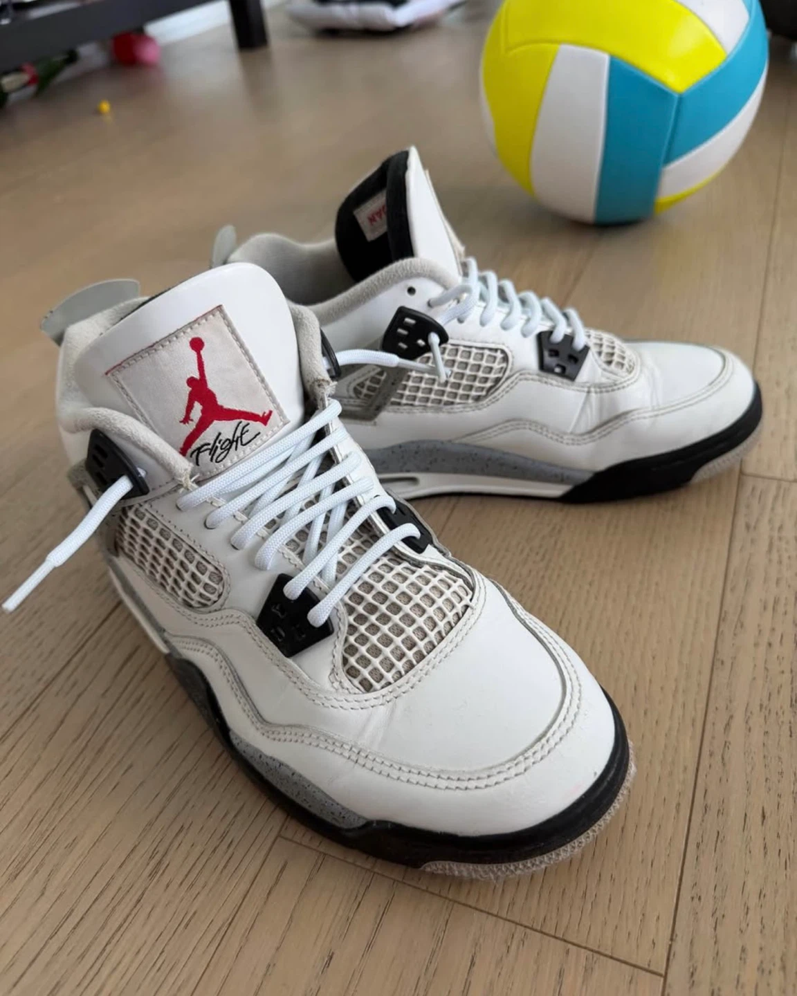 Air Jordan 4 Retro