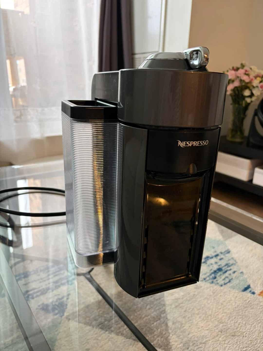 Nespresso Coffee Machine - photo 2